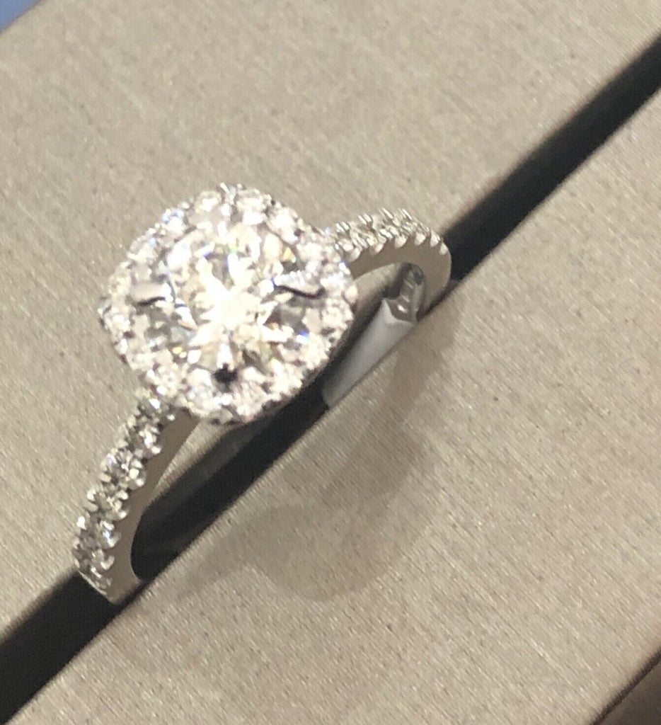 Cushion cut diamond ring